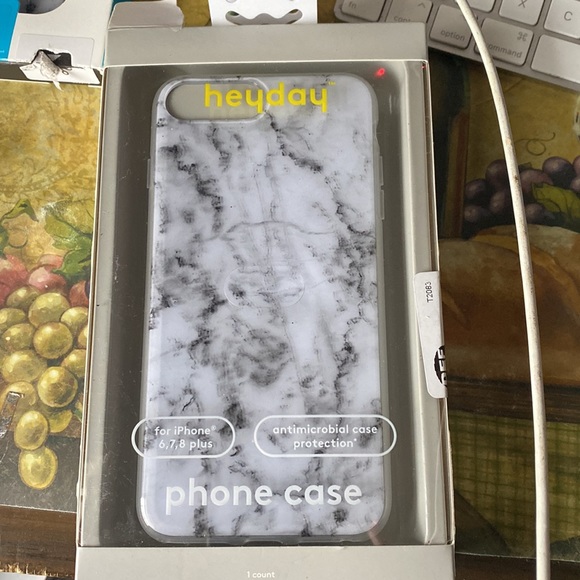 Iphone 6 Marbled Case - Picture 2 of 2